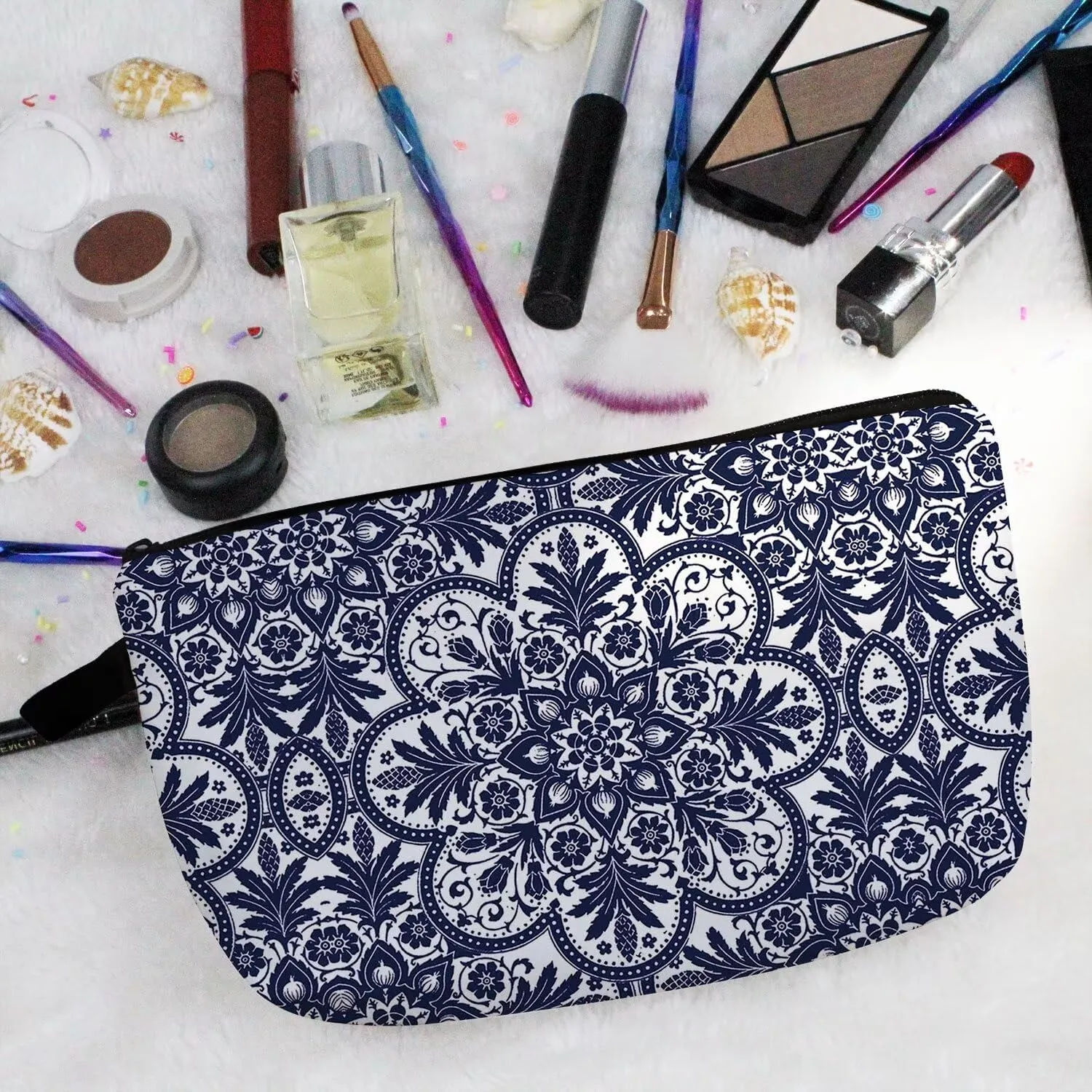 Blue And White Porcelain Pattern Makeup Bag Cute Small Organizer Zipper Pouch Blue And White Porcelain Floral Birthday Present for Women Friends Sisters