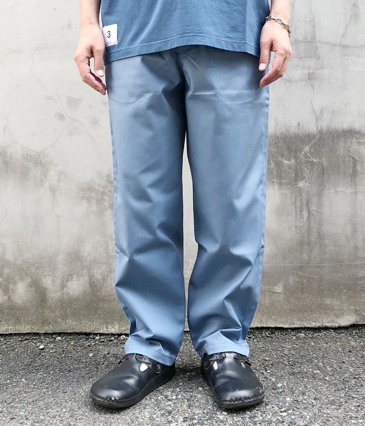 DESCENDANT/DC-6 TC TWILL TROUSERS (BLUE)