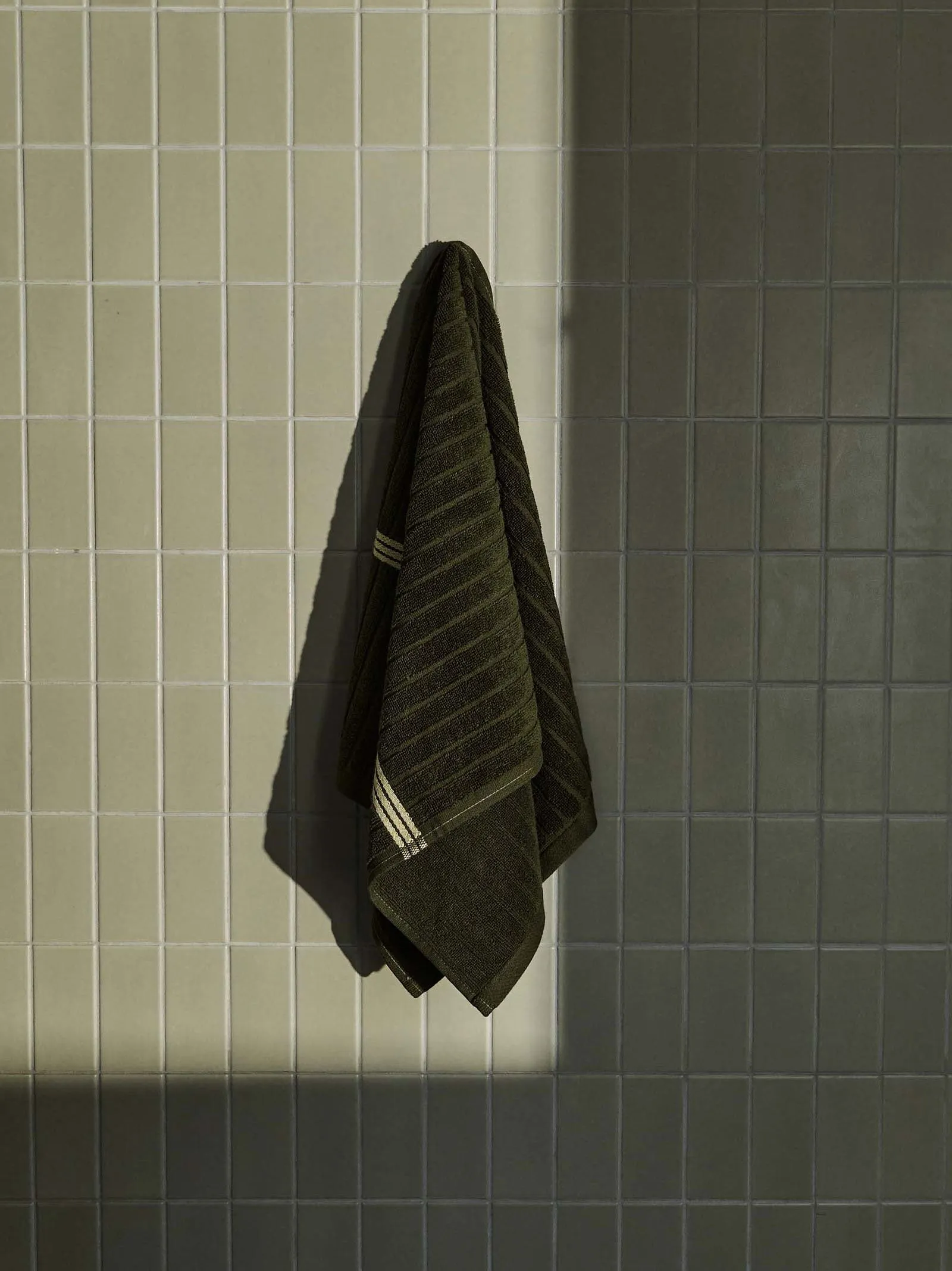 Emerald Hand Towel - Moss
