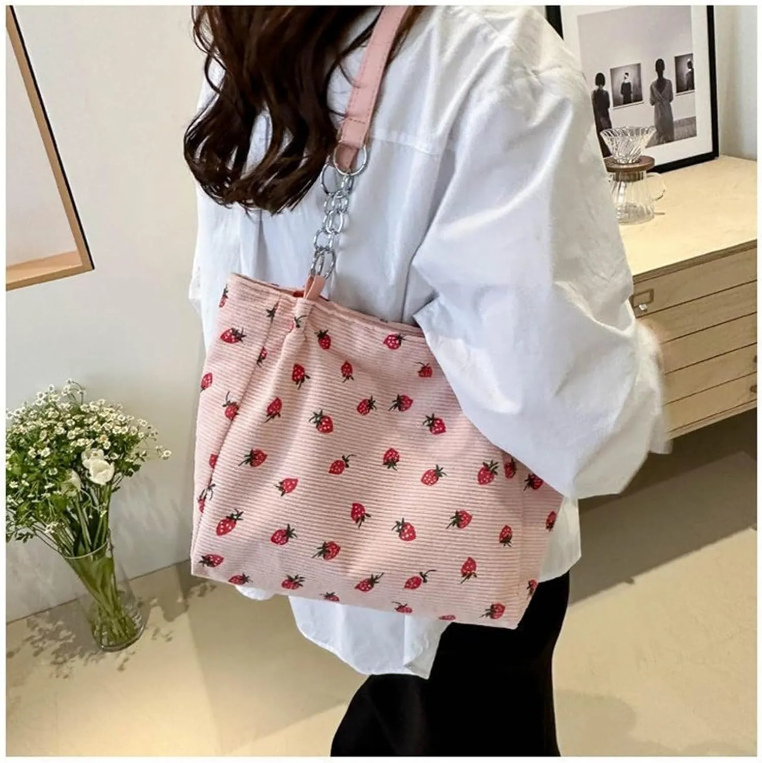 Strawberry Tote Bag Cute Aesthetic Canvas Tote Bag for Women Cloth Cotton Totes Bag for Work Beach Shopping Gift