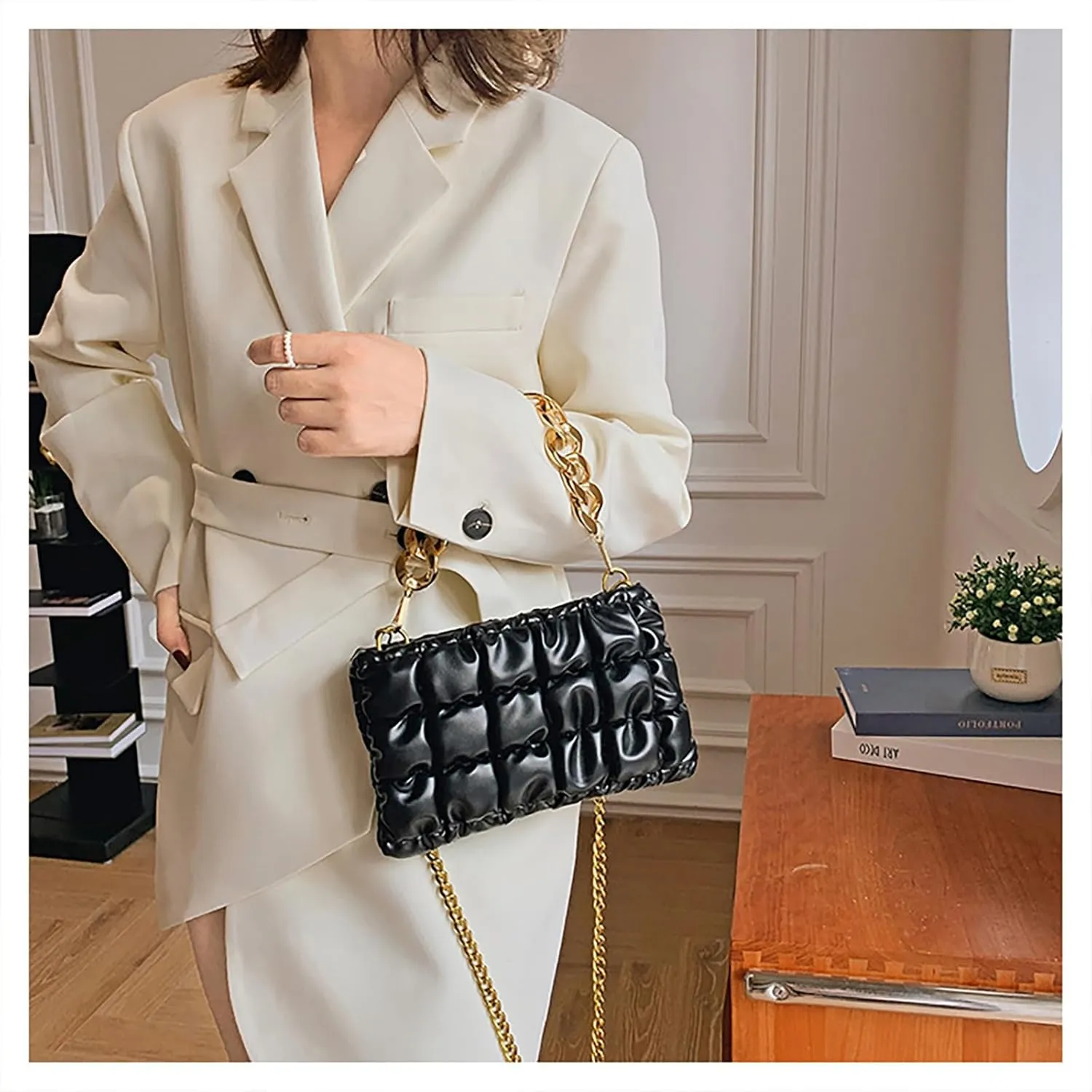 Women's Handheld PU Texture Shoulder Crossbody Bag with Chain Strap Stylish Clutch Purse Bubble Totes Hobo Messenger Bag
